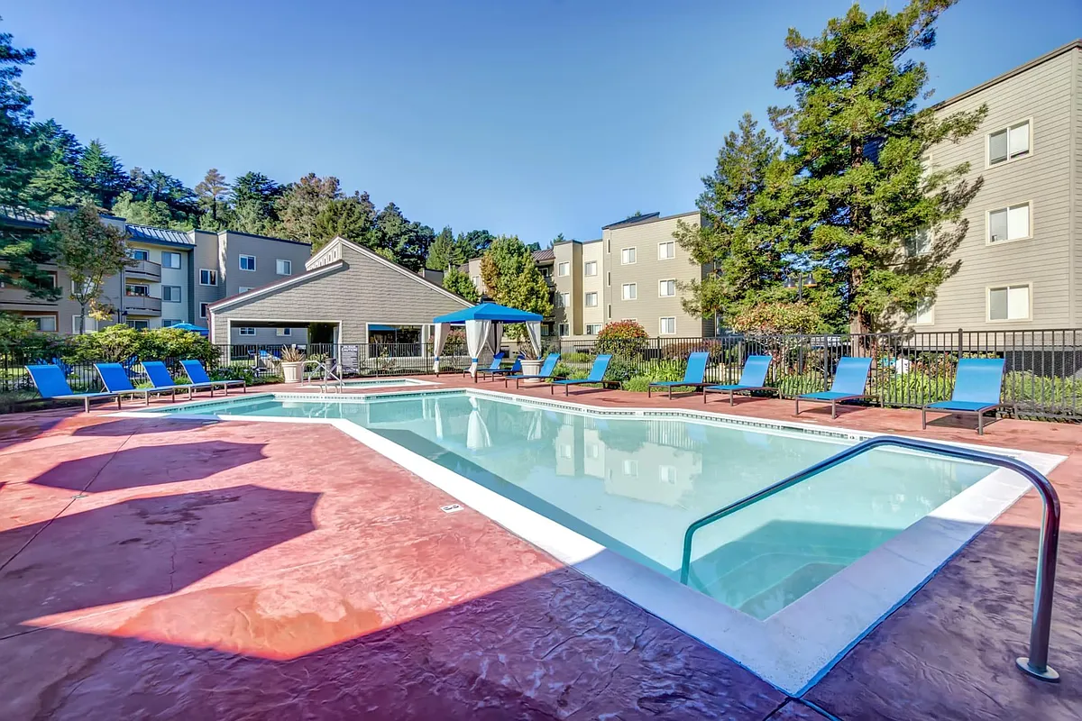 Building Photo - Serramonte Ridge