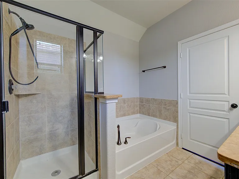 15318 Benson Landing Dr — Photo 15