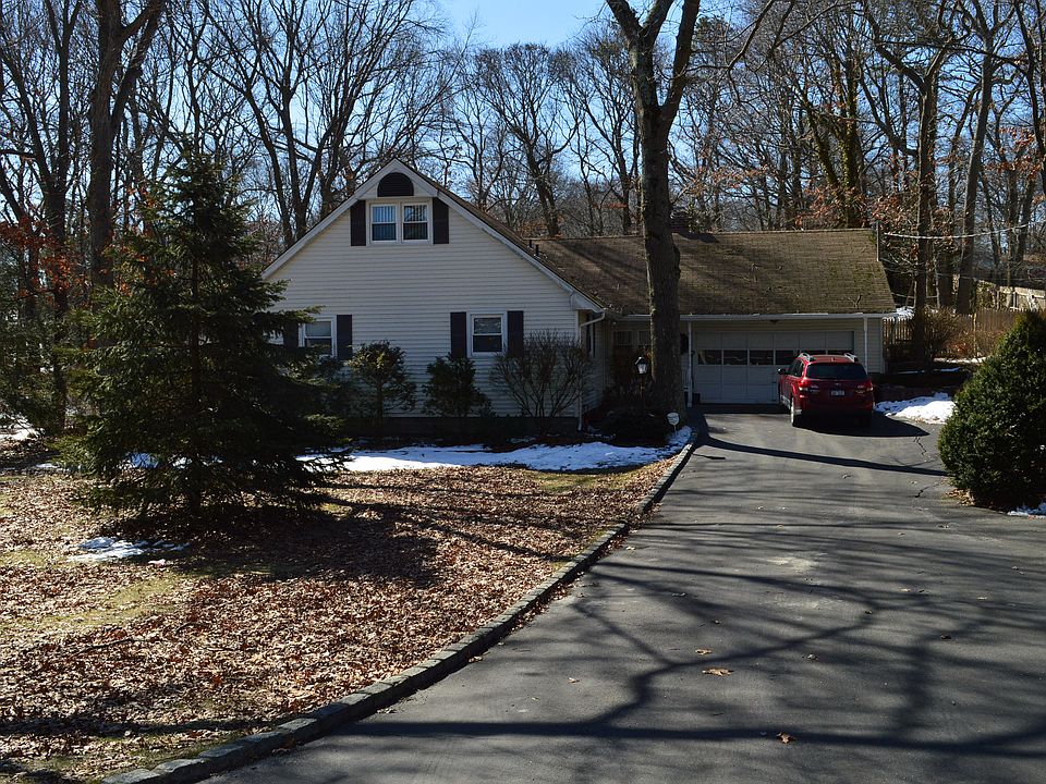 1st image of 32 Liber Blvd
