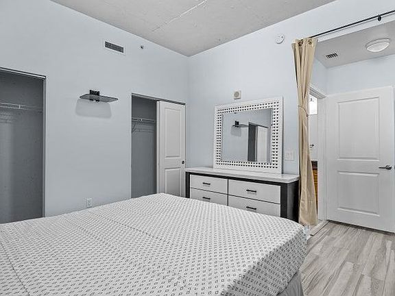 4th image of 300 S Australian Ave Unit 808