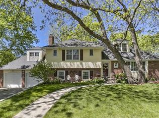 8318 Reeds Ln, Overland Park, KS 66207