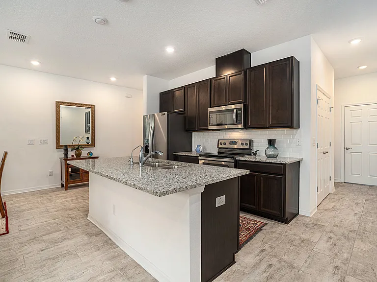 1105 Lady Gouldian Ct — Photo 3