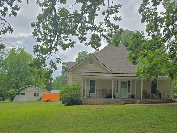 2863 Maysville Rd, Commerce, GA 30529