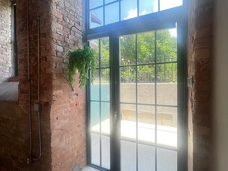 400 Mills Ave #107 — Photo 35