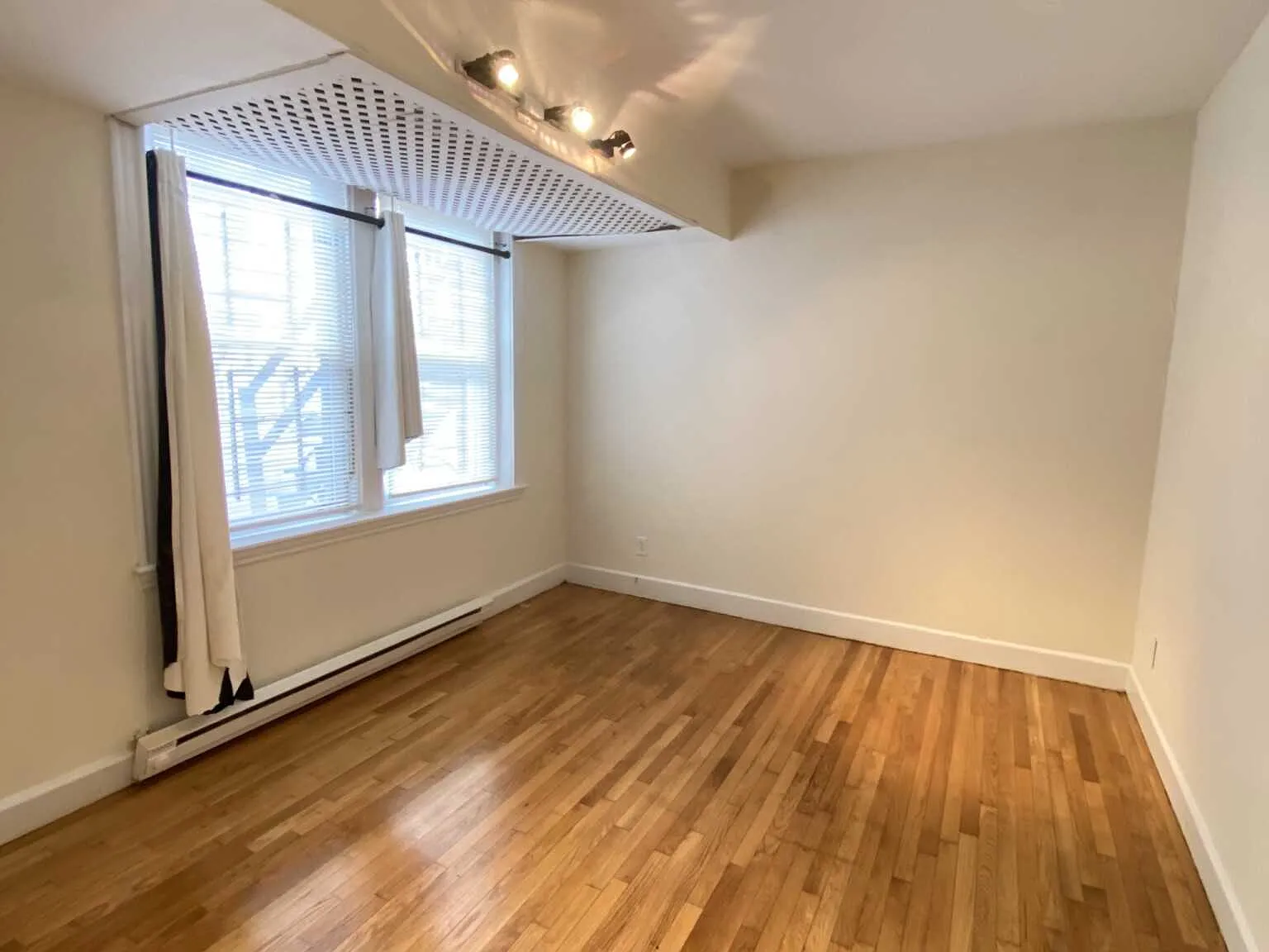 3 bed, $2,800 — Photo 4