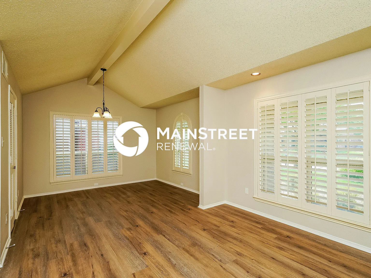 1617 Palisades Dr — Photo 3