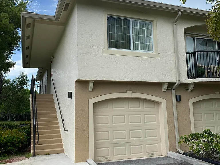 100 Crestwood Ct N #103 — Photo 4