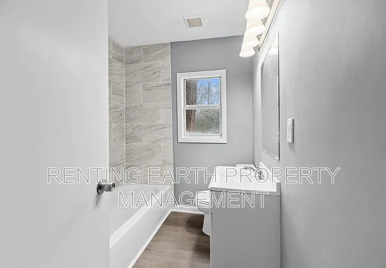 7216 Paris Ave — Photo 10