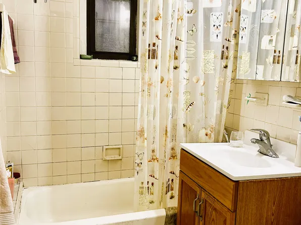 41-09 41st Street image 7 of 29