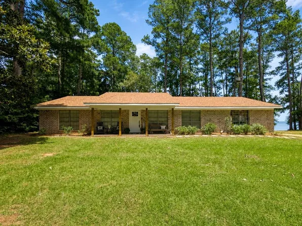 636 Campoli Rd, Etoile, TX 75944