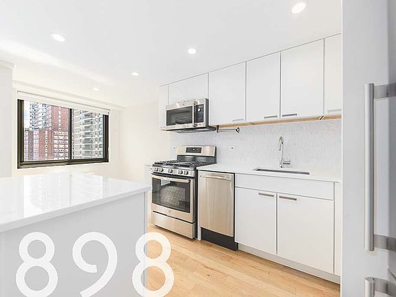 4th image of 135 W 96th St APT 13F
