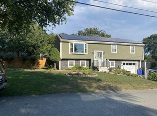 143 Feno Ct, Somerset, MA 02726