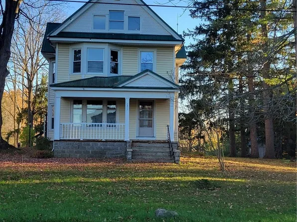7311 Milestrip Rd, Orchard Park, NY 14127