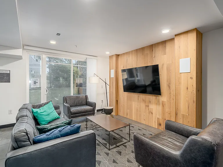 Mysa Apartments — Photo 8