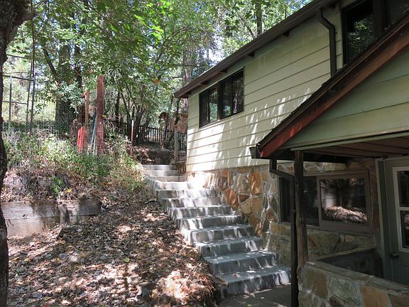 4th image of 2563 Woodhouse Mine Rd