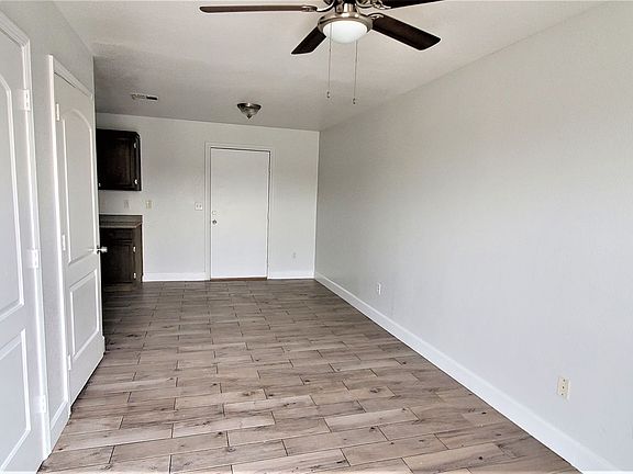 4th image of 701 E 4th St #A