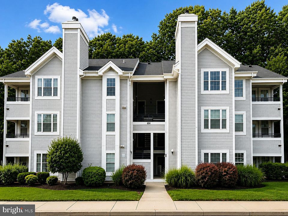 1st image of 604 Moonglow Rd APT 102