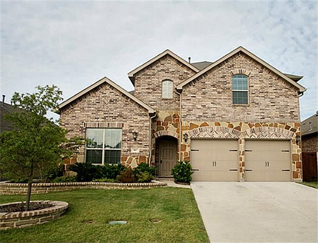 1st image of 907 Honey Locust Dr