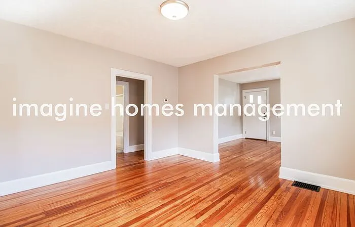 4270 Redmont Ave — Photo 5