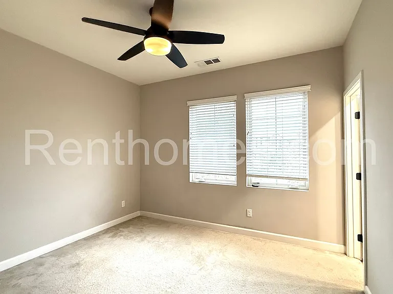 11007 Evelyn Way — Photo 15