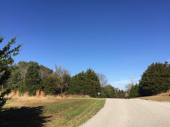 5th image of 5974 Peachtree Dr