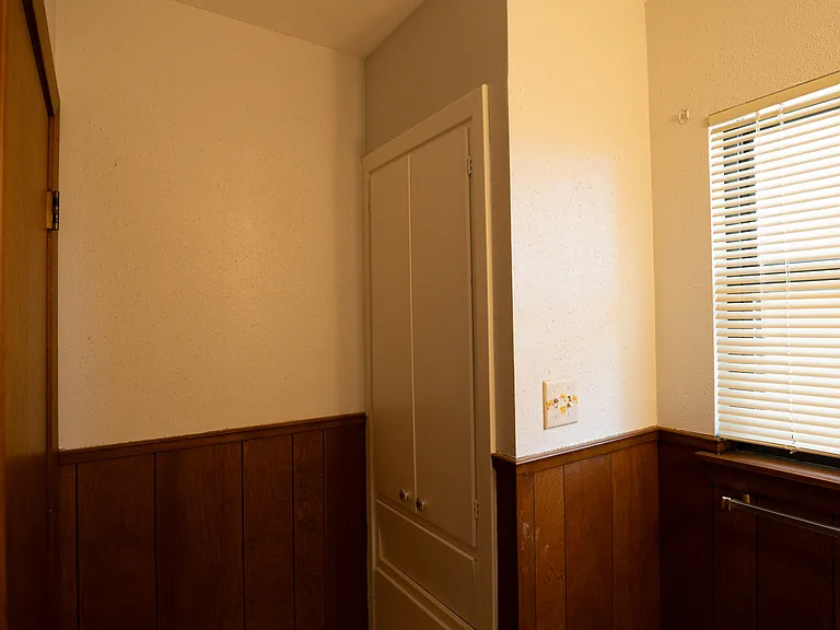 5235 Happiness St — Photo 32