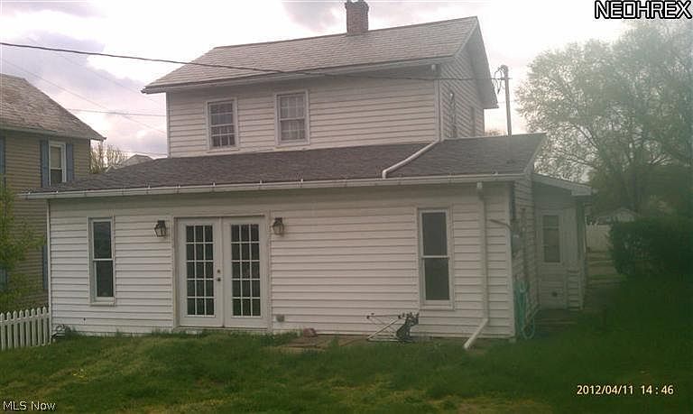 2nd image of 169 N 5th St