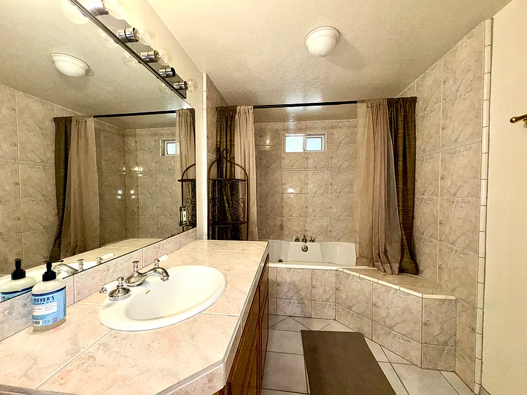 732 Grass Valley Rd #A — Photo 8