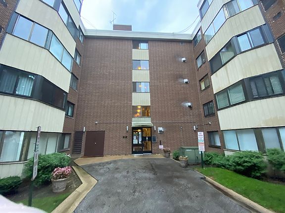 5th image of 5500 Lincoln Ave Unit 400W