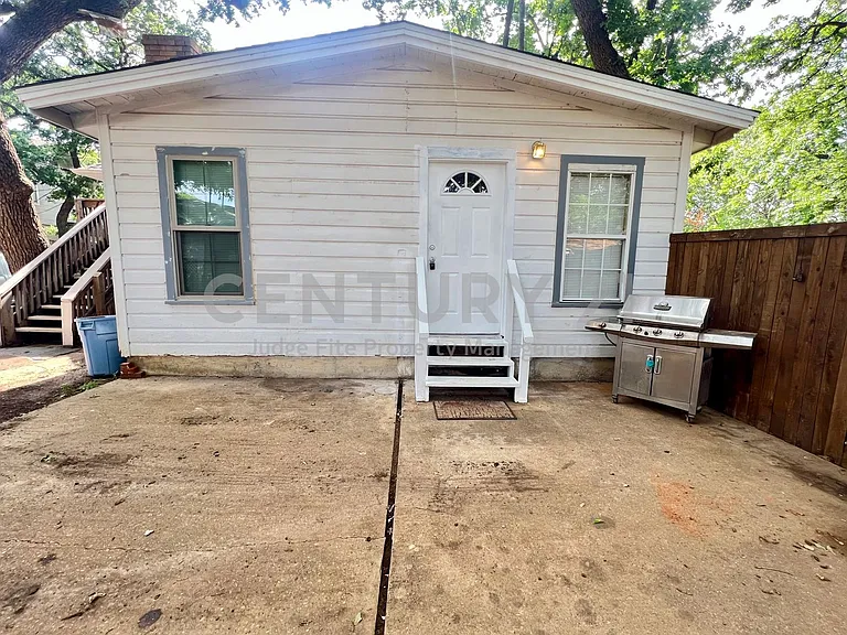 315 Normal St #C — Photo 1
