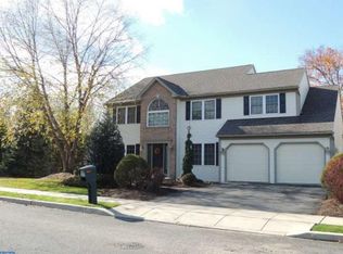 1002 Meadow Dr, Reading, PA 19605