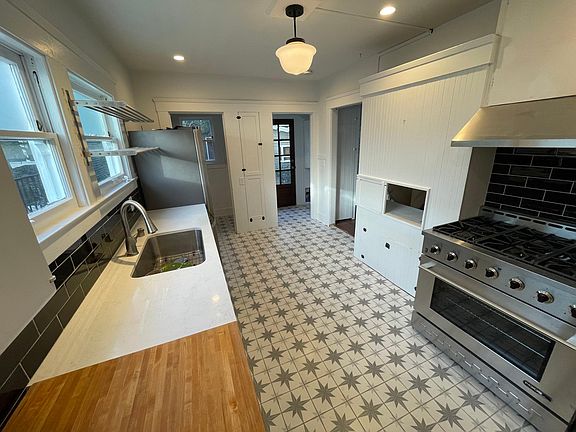2nd image of 2830 B St