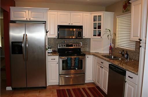 3rd image of 4640 NE 1st Ter