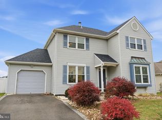 5 Foxfern Dr, Fairless Hills, PA