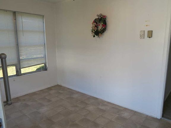 5th image of 29 Hancock Dr #A
