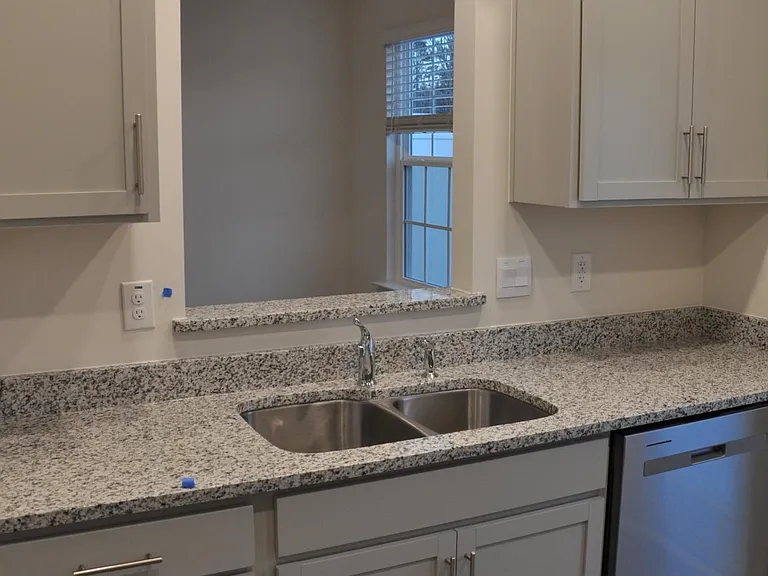 311 David Hill Dr #17 — Photo 11
