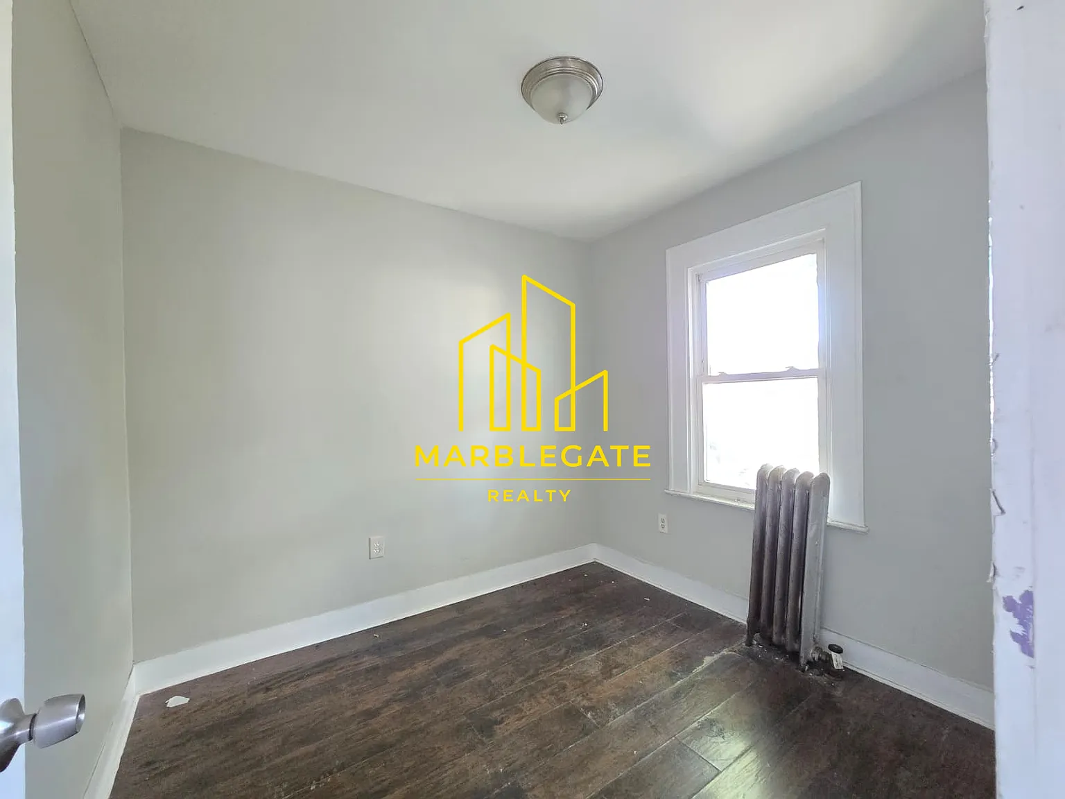 3 bed, 1050 sqft, $1,995 — Photo 4