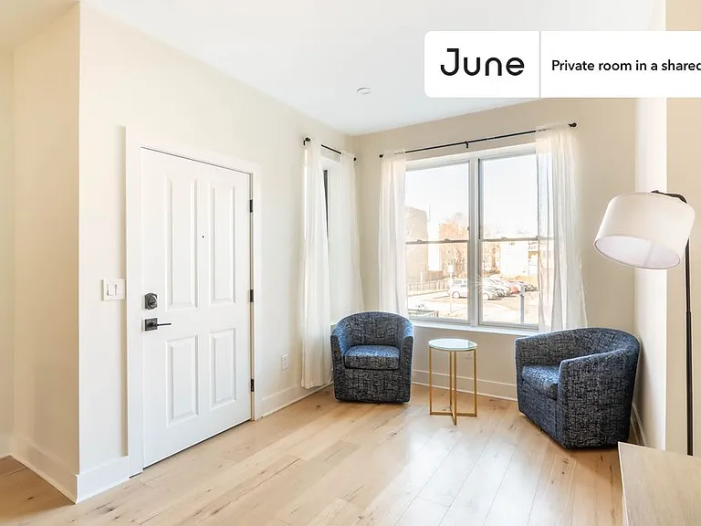 1340 Harvard St NW #C — Photo 16