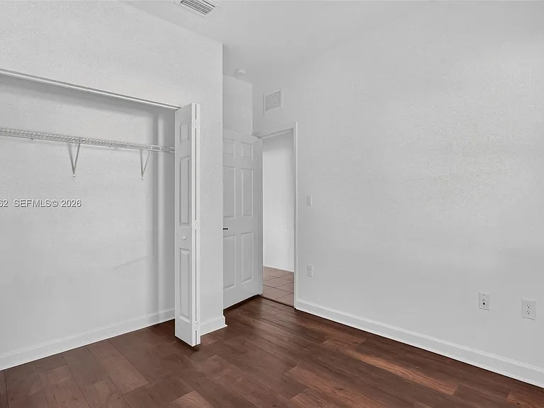 236 SE 32nd Ave — Photo 10