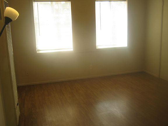 4th image of 328 Higdon Ave APT 2