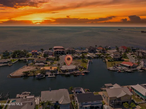 3085 Bayfront Cir, Hernando Beach, FL 34607