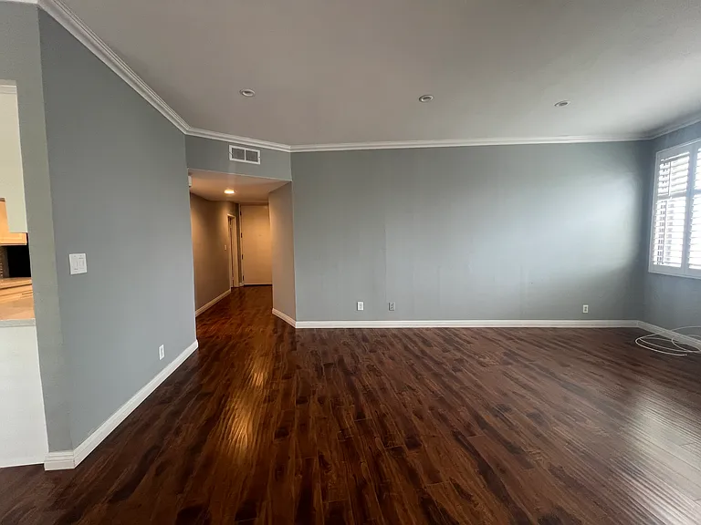 1663 Veteran Ave #105 — Photo 4