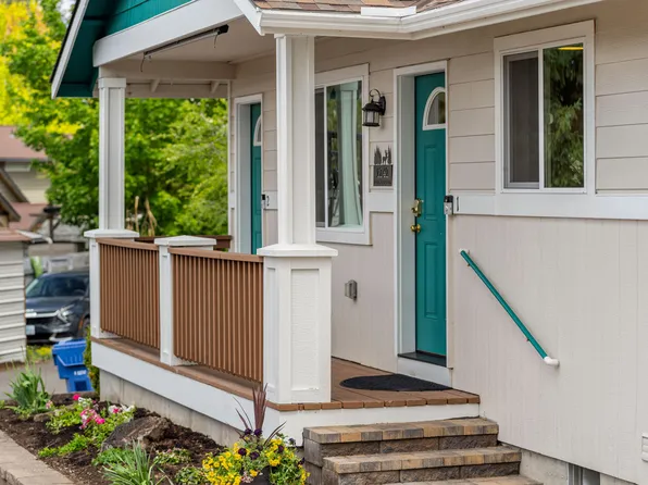 1242 SW Silver Lake Blvd, Bend, OR 97702