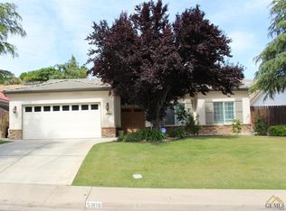 5908 Willow Grove Ln, Bakersfield, CA