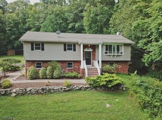 55 Lee Hill Rd, Andover, NJ 07821