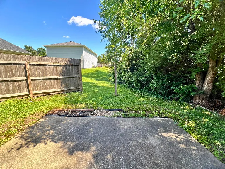 2509 Hollyhock Dr — Photo 15