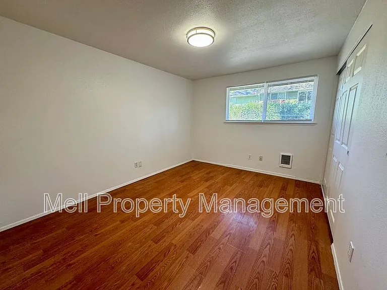 1821 SE Mason St #B — Photo 9