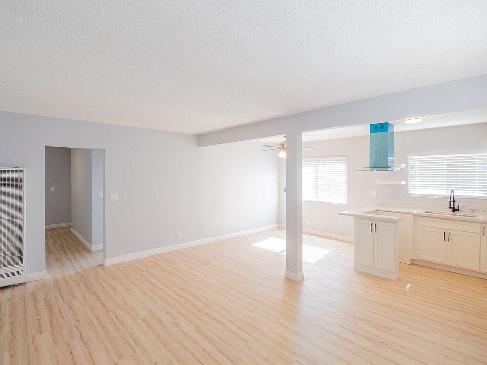 1st image of 125 E Spring St APT 5
