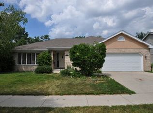 109 Timberline Dr, Lemont, IL