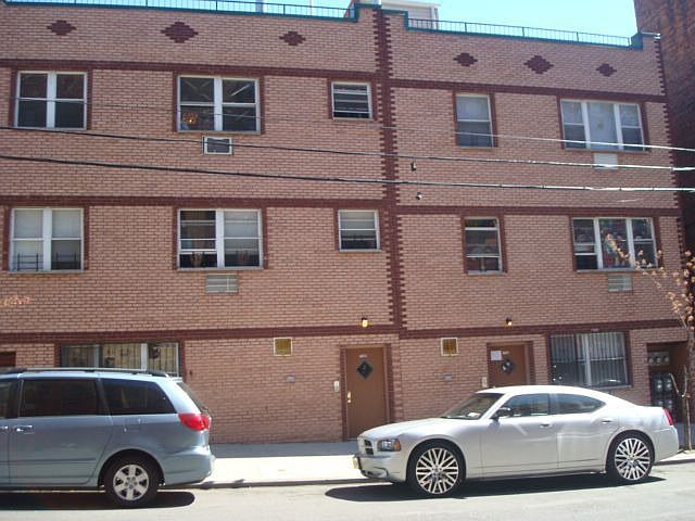 2nd image of 1792 Prospect Ave #1